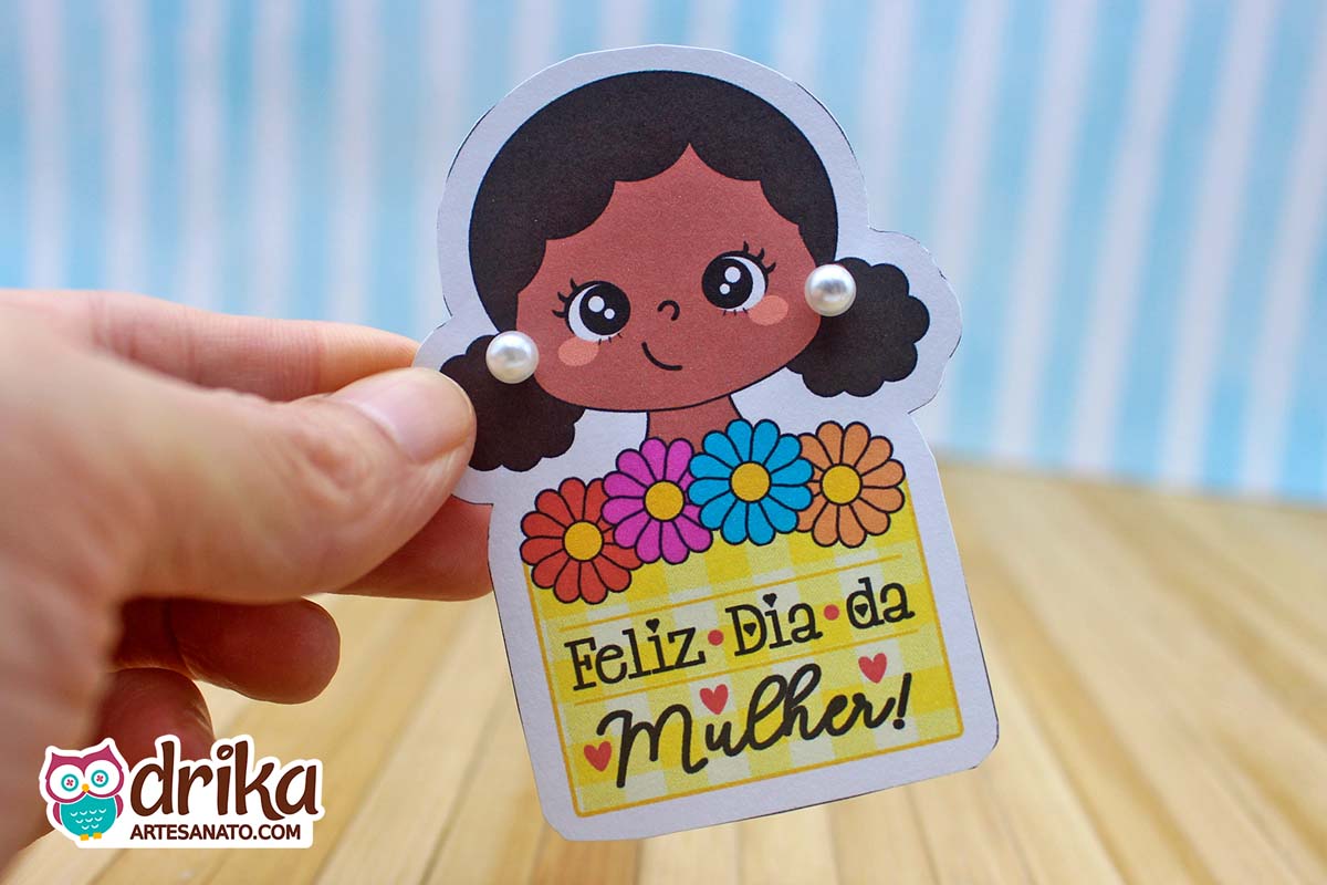 Cartão Pérola com Mulher Cute: Perfeito para Educação Infantil e Eventos